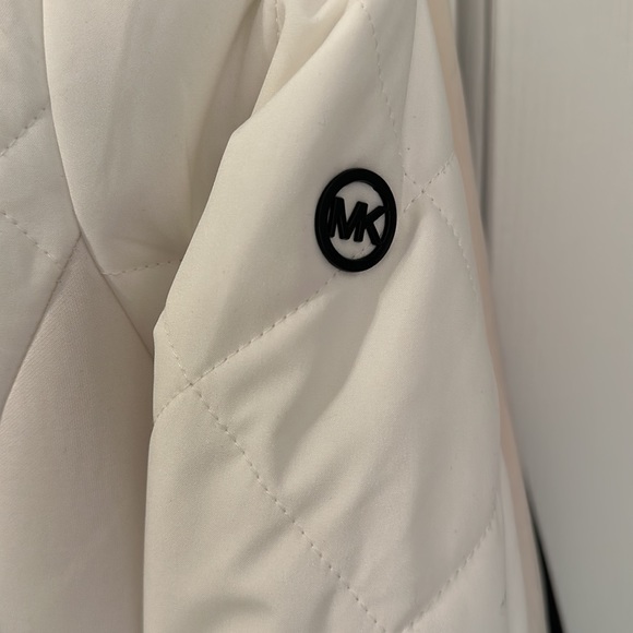 Good condition MK Michael Kors zippered and snapped hooded parka - Picture 6 of 16